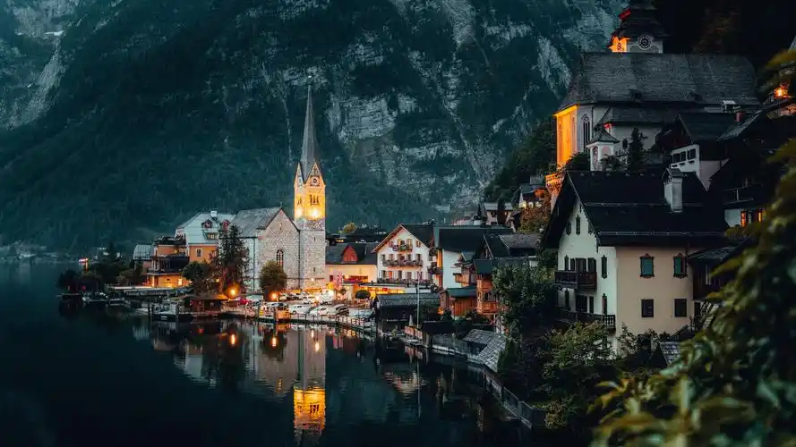 自然景观北欧湖水小镇风景大片壁纸