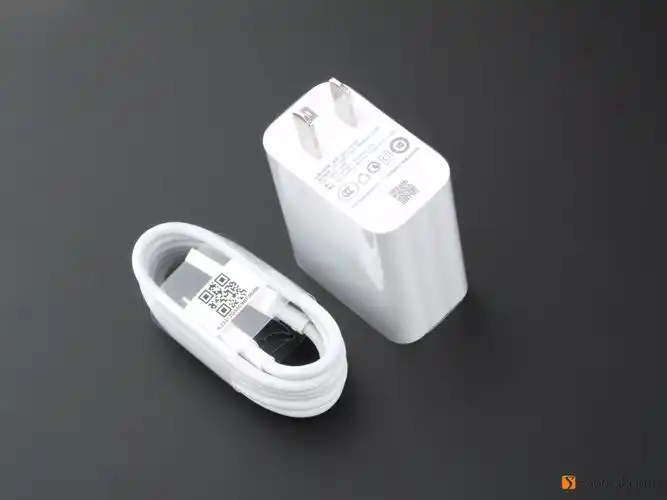 redmi 红米 k30智能手机   充电器和数据线