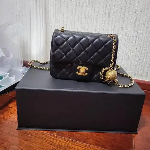 软软乎乎的!好喜欢!#香奈儿  #chanel小金球