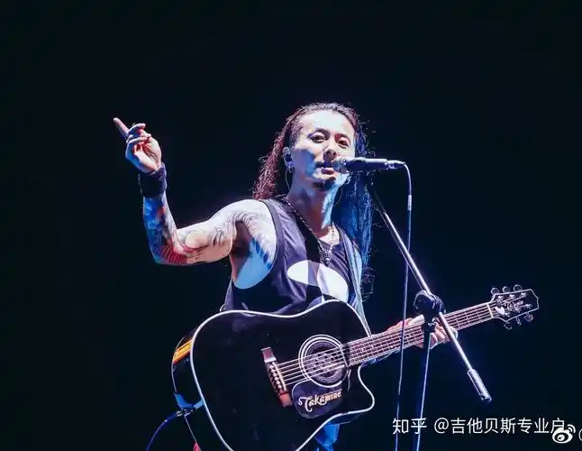 takamine邦乔维火星哥面孔乐队主唱陈辉男神们都爱用的ef341sc低调有