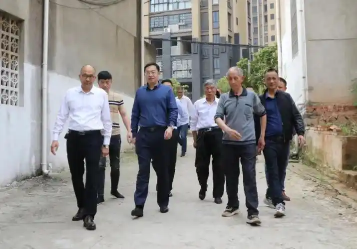 抚州国家高新技术产业开发区 头条新闻 吴建华深入南岸社区宣讲党史