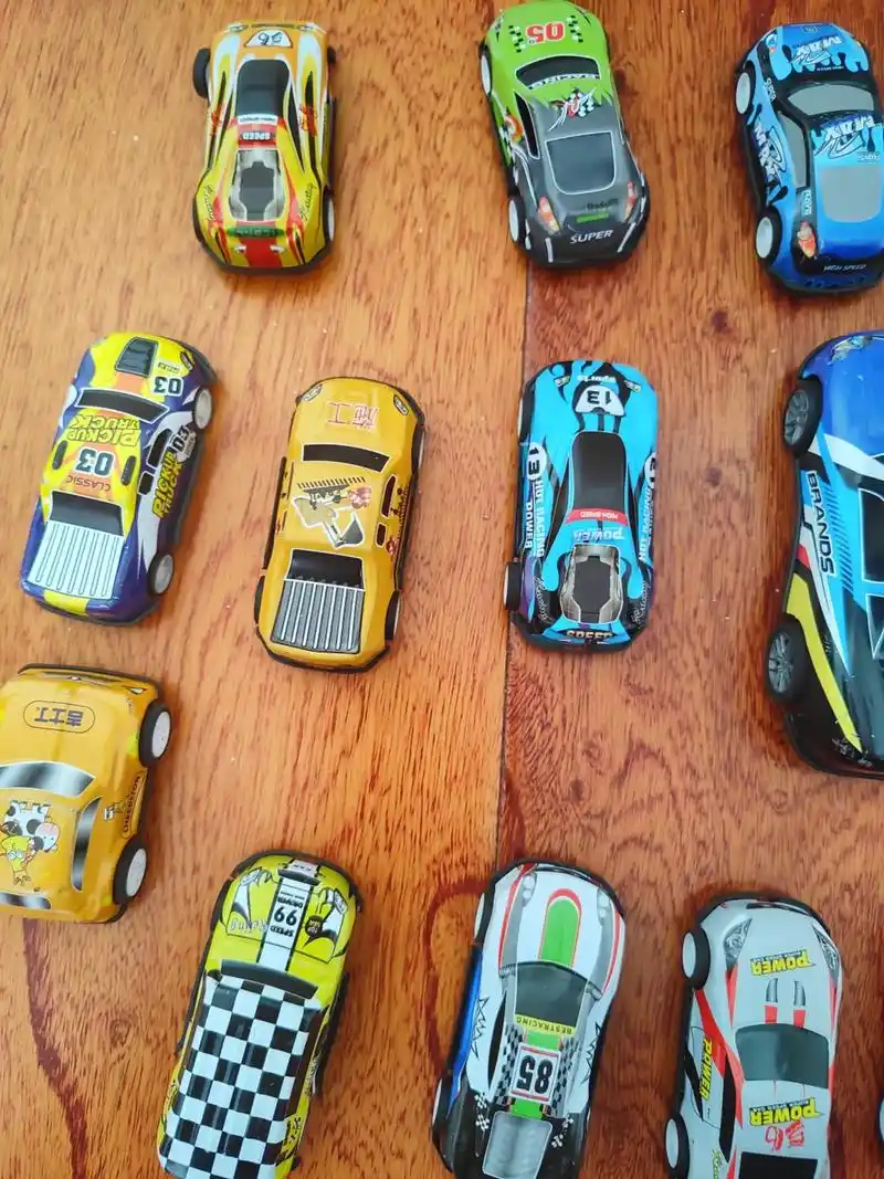 小汽车玩具.#图文掘金计划 #汽车玩具 #男孩玩具 #合金车 - 抖音