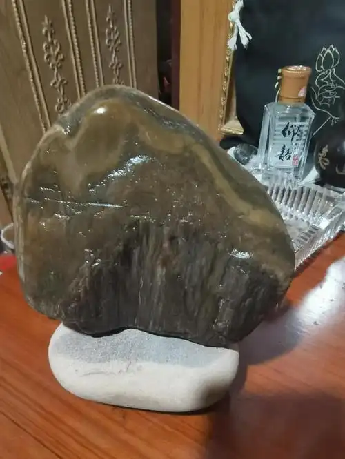 再得水冲硅化木_网易订阅