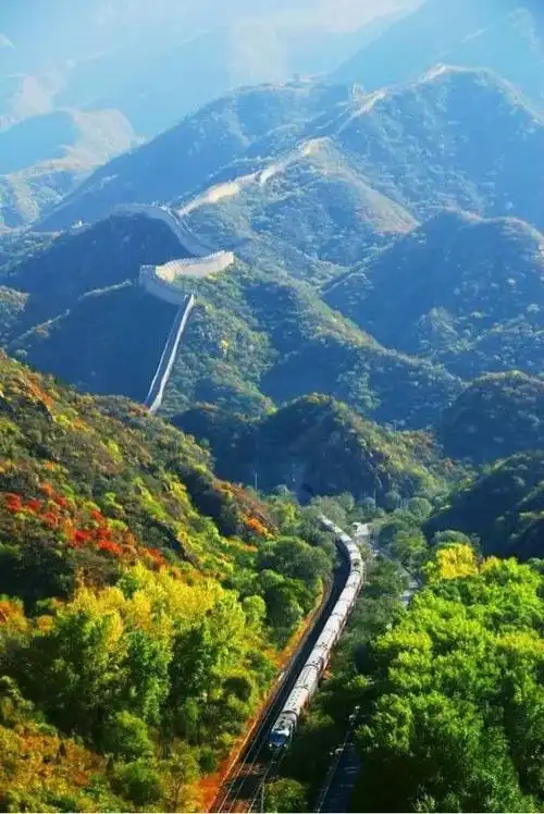 90后摄影师王嵬十四年20万公里走遍中国只为拍火车附视频