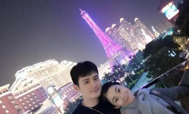 王媛可:因丈夫太帅狂追5年,婚后生下双胞胎,一家四口其乐融融