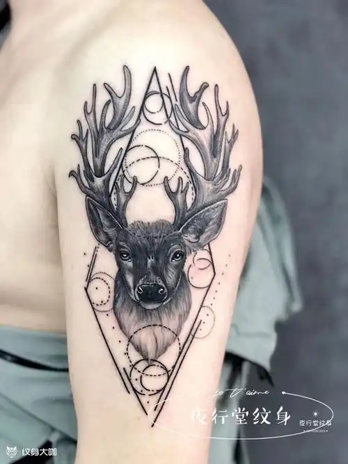 鹿手臂纹身图案大全 - 纹身大咖