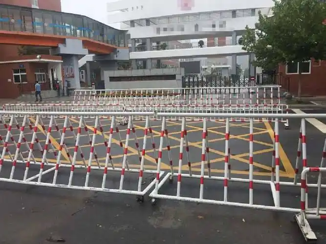 拒马护栏可移动学校门口防护栏防撞安全隔离围栏