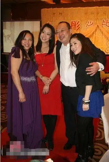 金牌经纪人吴翊凤amy老公张彤照片,她曾带火很多女艺人