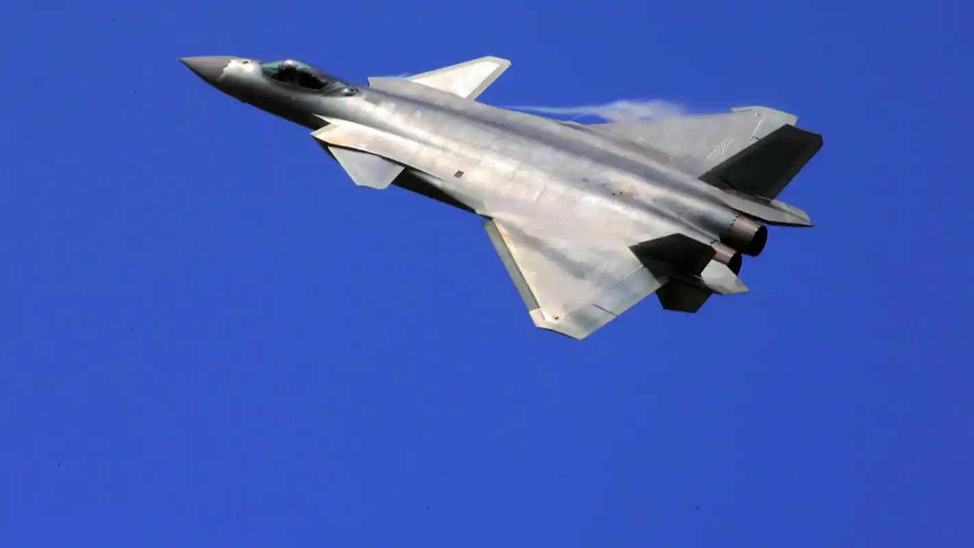 美国垄断黑科技被突破 中国歼-20战机也可开启"下饺子"模式