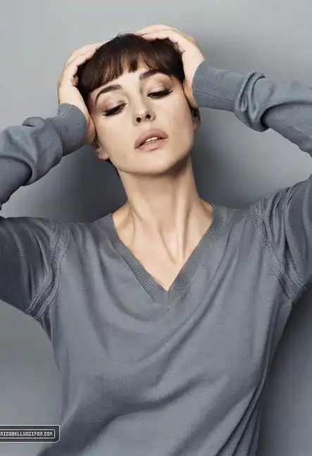 p>莫妮卡·贝鲁奇 i>(monica bellucci) /i>,1964年9月30日出生于