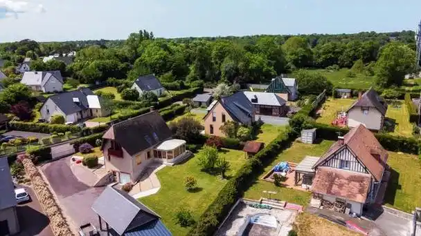 说唱文化里的金链子:揭示美国农村的衰落与底层挣扎