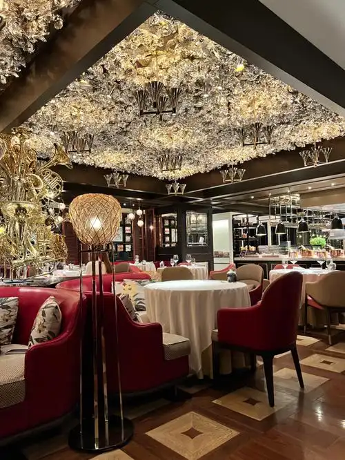 厦门西餐厅华尔道夫的纪念日晚餐