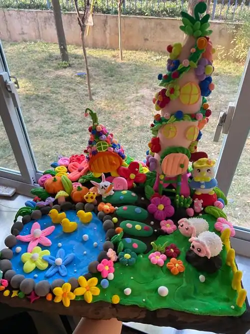 幼儿园自制粘土立体手工作品