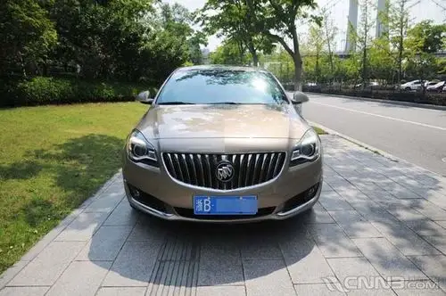 别克君威 香槟色 本地外地用户可按揭零售付利息1厘5起