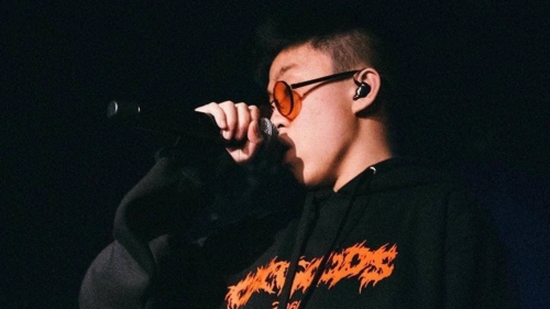 天才少年rich brian成名之路,用rap征服北美的亚洲男孩