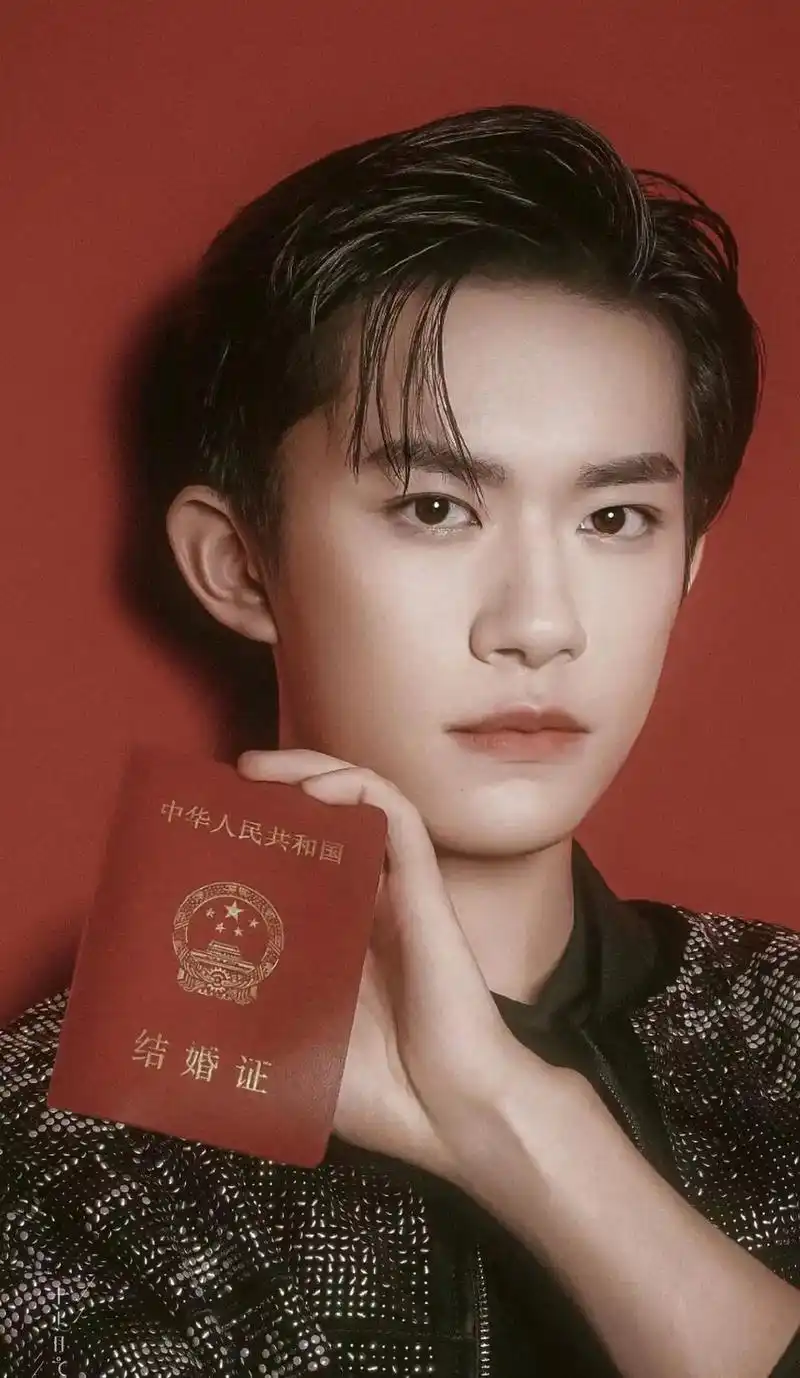 这样的千玺谁能不爱呢