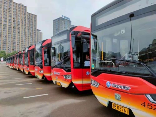 近两年来,宁波中心城区累计新增更新车辆1293辆,均为新能源公交车辆