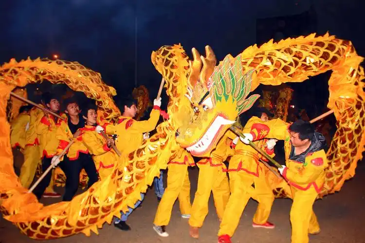 元宵节家乡的舞龙灯给力!