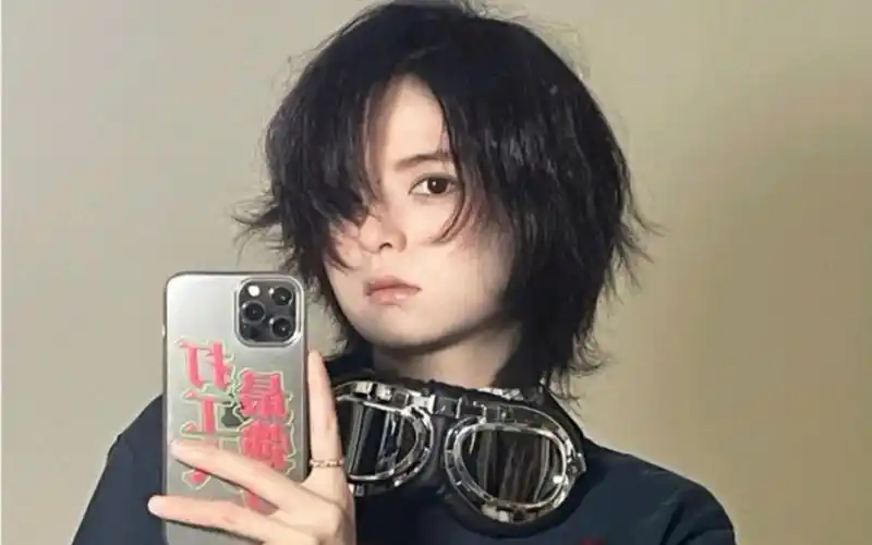 活动作品弯弯姜这就是黑帮势力的老大哥吗