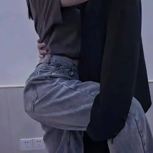 情侣头像 | 对自己和对未来的那个谁的最好的礼物