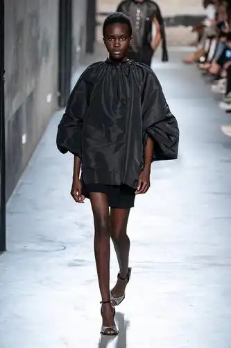 米兰时装周丨no212020春夏系列