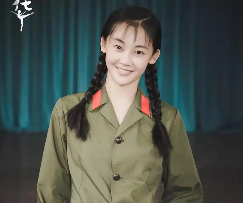 《芳华》走出的3位"冯女郎",资源境遇天差地别,谁是最大赢家