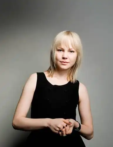 p>阿德莱德·克莱蒙丝(adelaide clemens),1989年11月30日生于