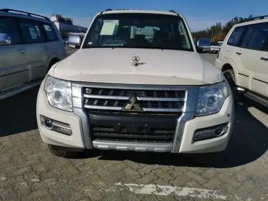 三菱帕杰罗v93山猫越野车3.0排量裸车29万起售最低价