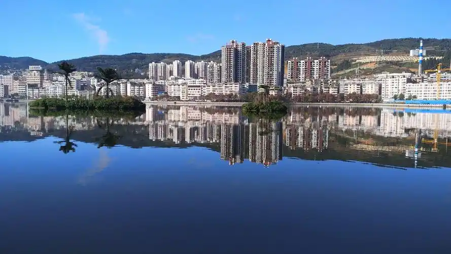 寒冬里 暧洋洋的锡都个旧