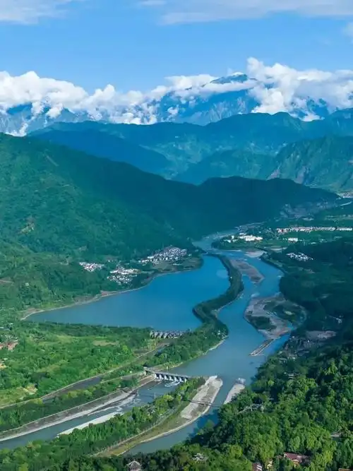 520,在都江堰,大声说出我爱你!