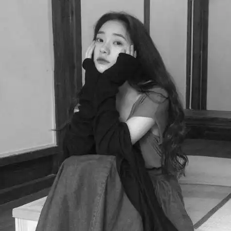 黑白美女头像图片大全性感长发美女伤感图片