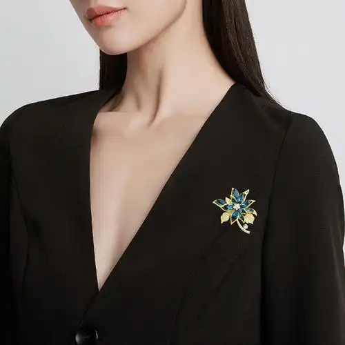 胸针开心公主高档女韩版水晶蓝色胸花高端微镶胸针