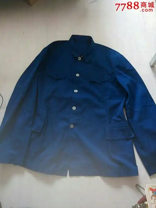 军便服--全新的--挺大的鞋服上下长度80厘米