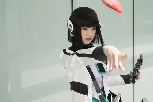 假面骑士01伊兹演员撇嘴表情包本土走红掀起日本国民老婆热潮