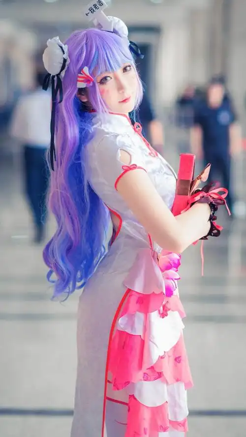 cos:碧蓝航线独角兽旗袍场照@帝玥_网易订阅