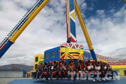 lhasa, the one located inamusement parknorbudekyi