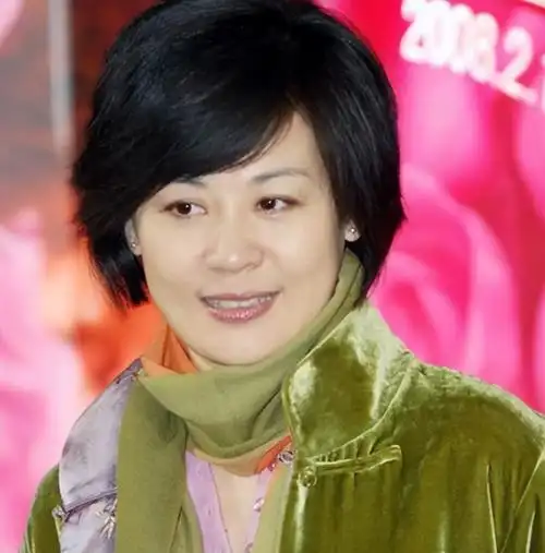 丛珊:一嫁演员石凉,二嫁给导演萧峰,带儿子再婚后收获幸福