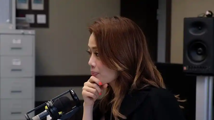 【容祖儿】joey yung 骚动音乐>本周有祖儿介绍「心之科学」mv幕后