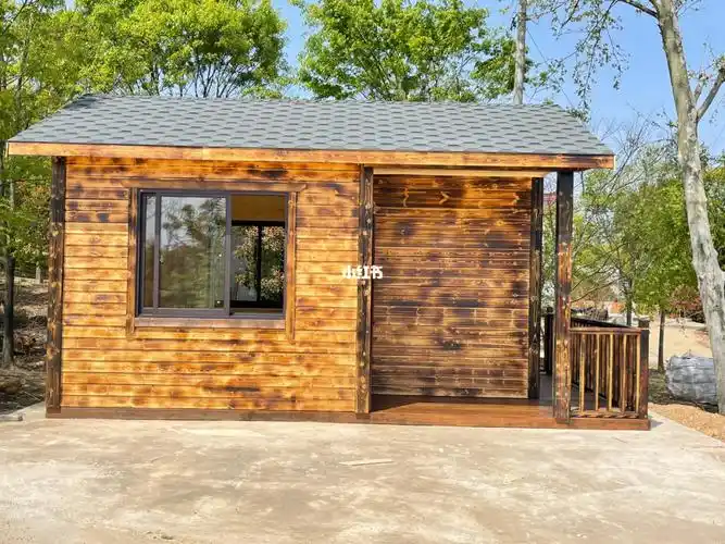 户外民宿小木屋