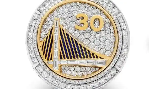 闪瞎眼的勇士队nba总冠军戒指,这就是球迷眼中的梦中情戒?