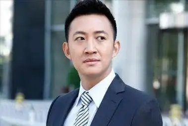 出道15年不火,40岁反成"叔圈顶流",王阳的爆红很多明星复制不来