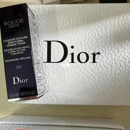 迪奥999口红 送香水小样全新未拆封 有包装盒原价370,秒杀价200