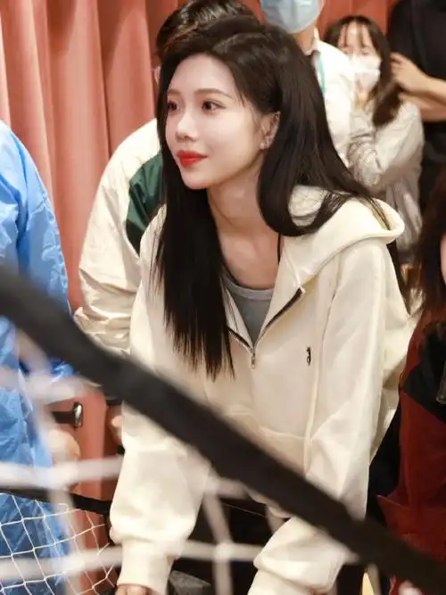 沈梦瑶超话78#沈梦瑶2023兔年首封#230117 snh48