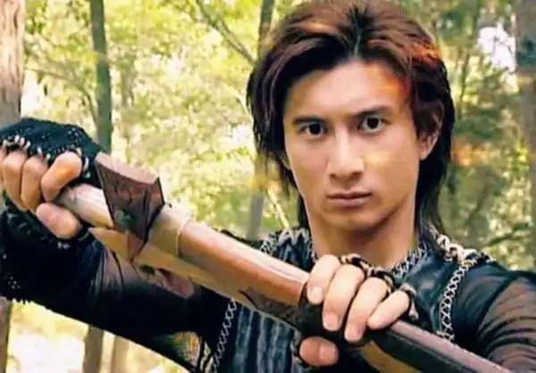 2001年《萧十一郎》中的萧十一郎2000年《侠女闯天关》中的水若寒对于