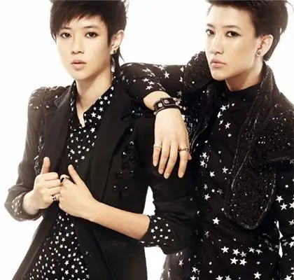 【图】张佑方付静图片集锦 亚洲首个tt女子组合