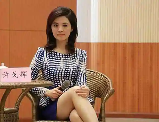 传丈夫花一亿离婚,挺孕肚进豪门的前央视主持许戈辉,如今怎样了_腾讯