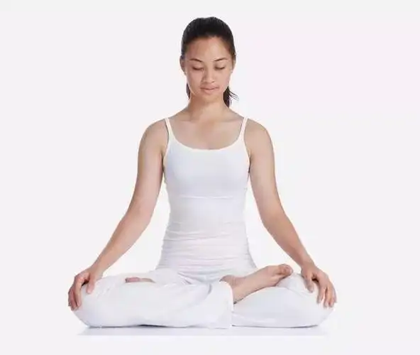 这样坐20分钟竟能打通全身经络,调节一切慢性病!