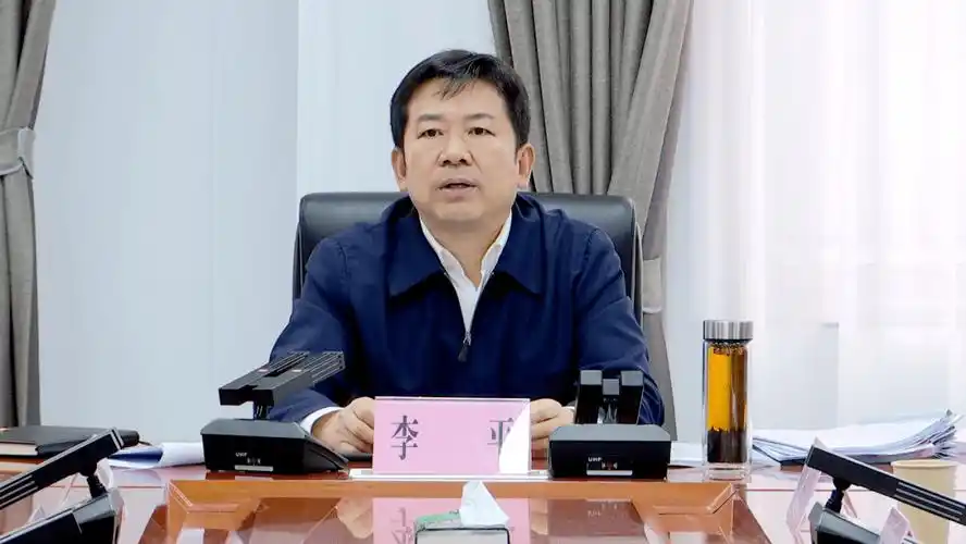 李平主持召开县直有关部门专题调研座谈会_工作_教育_主题