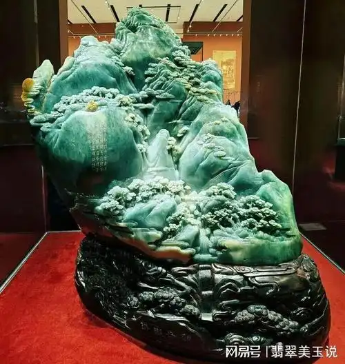 翡翠四大国宝真正鬼斧神工40名玉雕大师历8年倾力雕琢而成