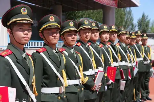 天山第五中学国旗护卫队